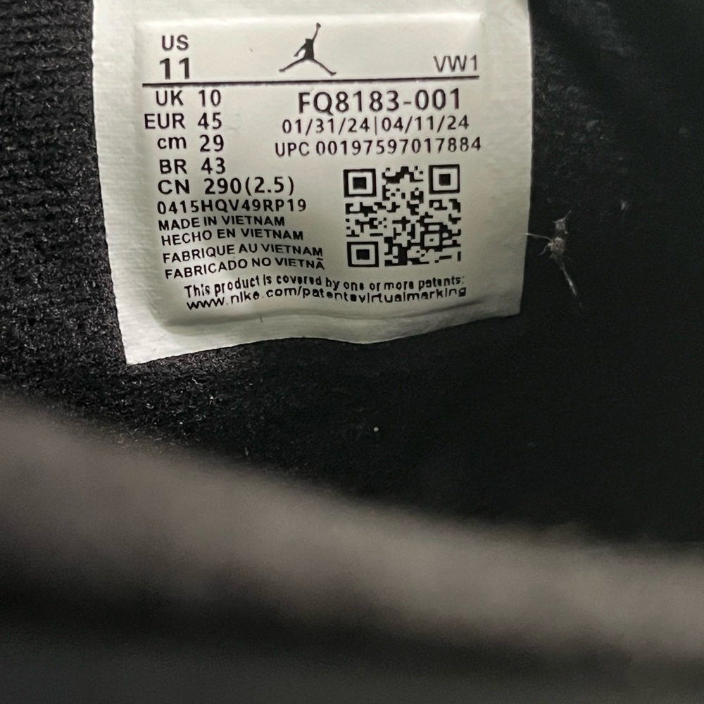 Jordan 4 White Thunders - Picture 6 of 6